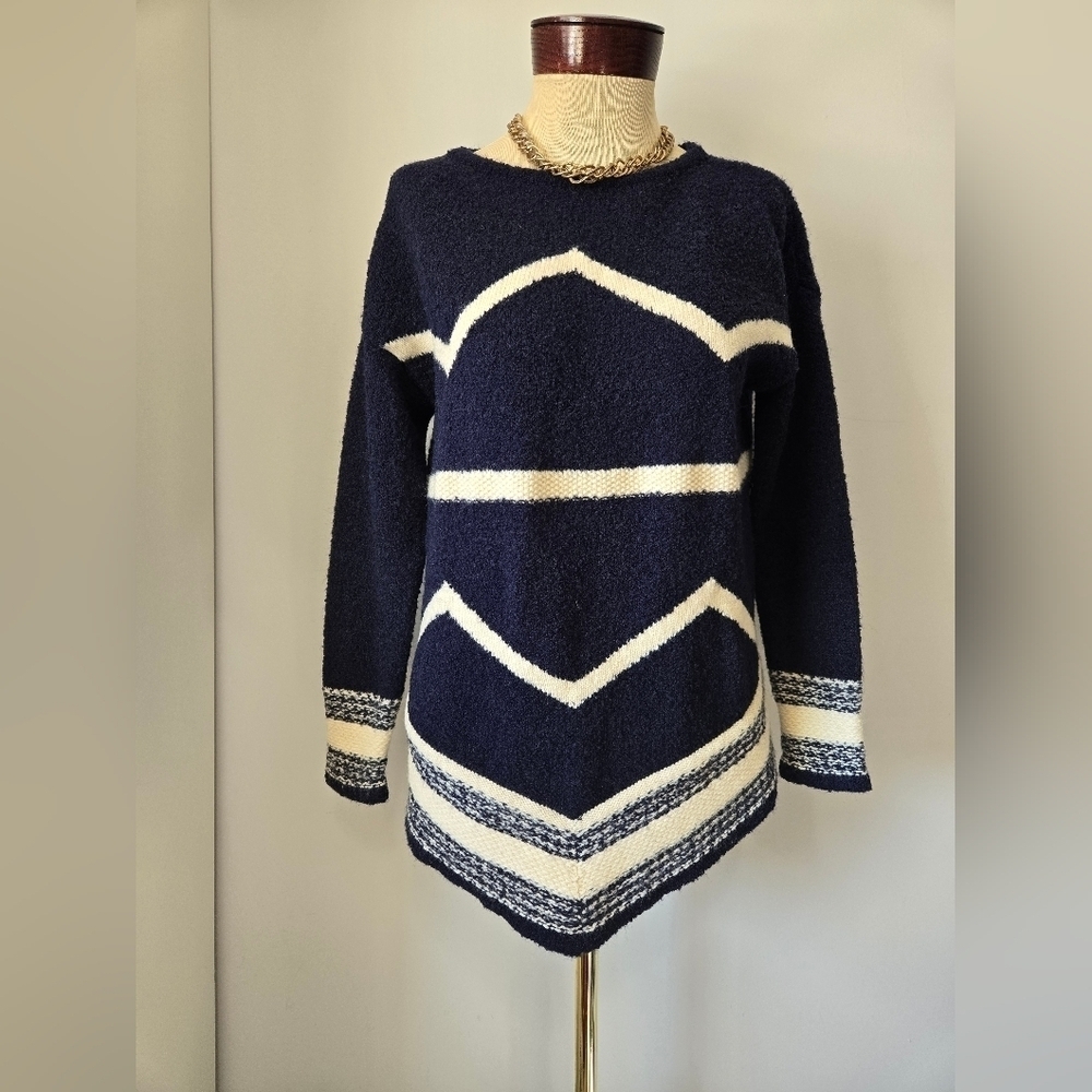 Ralph Lauren Wool Navy and Cream Chevron Striped Sweater. Size PXS